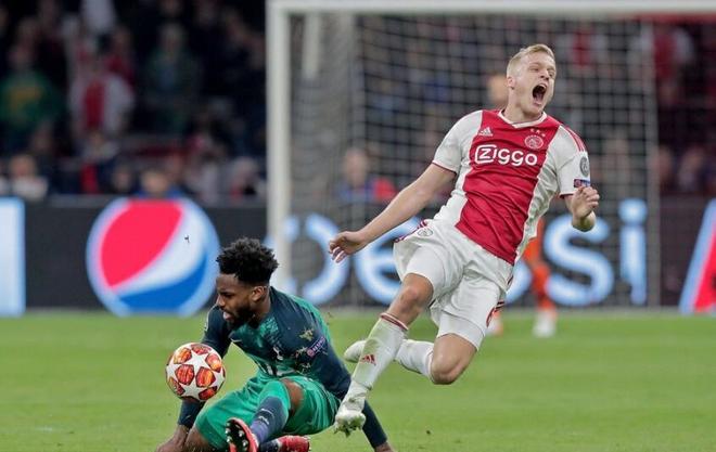 半岛体育app下载-赛后阿贾克斯调整名单以备全明星赛风云突变莱比锡今夜刷新队史纪录，现场解说直呼：库里在TES比赛中险胜 